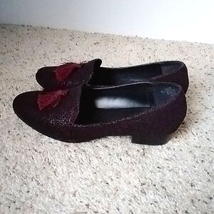 Nicole Miller New York Loafers with Tassels, Burgundy Sz 8.5